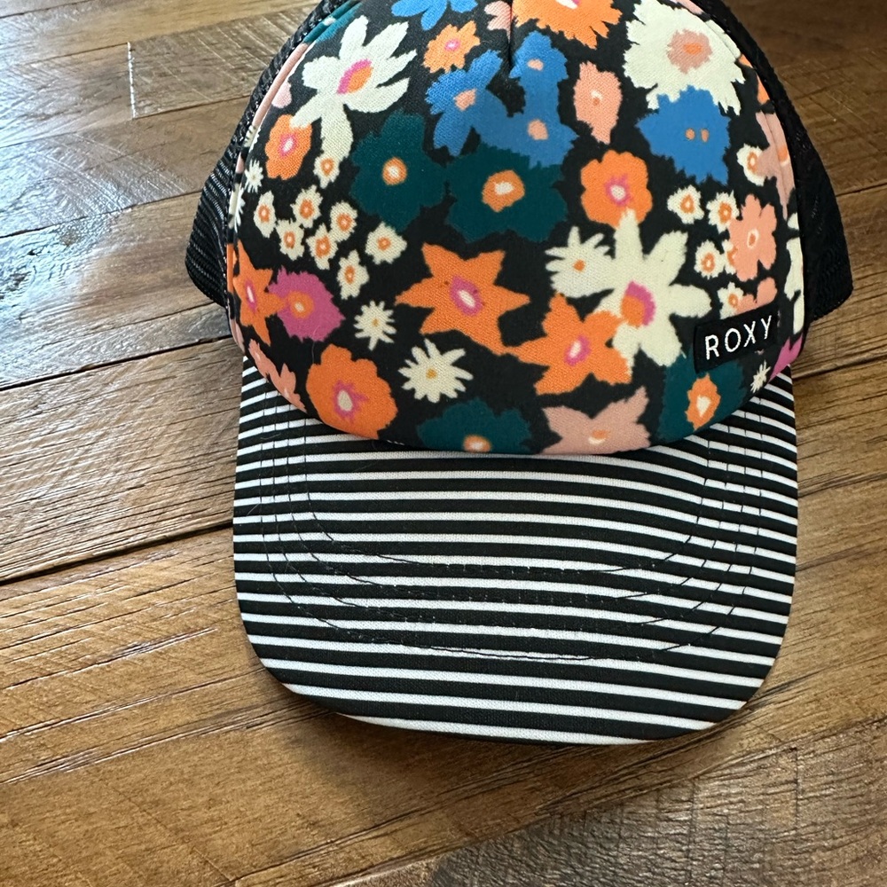 Roxy Girls Black Floral Hat